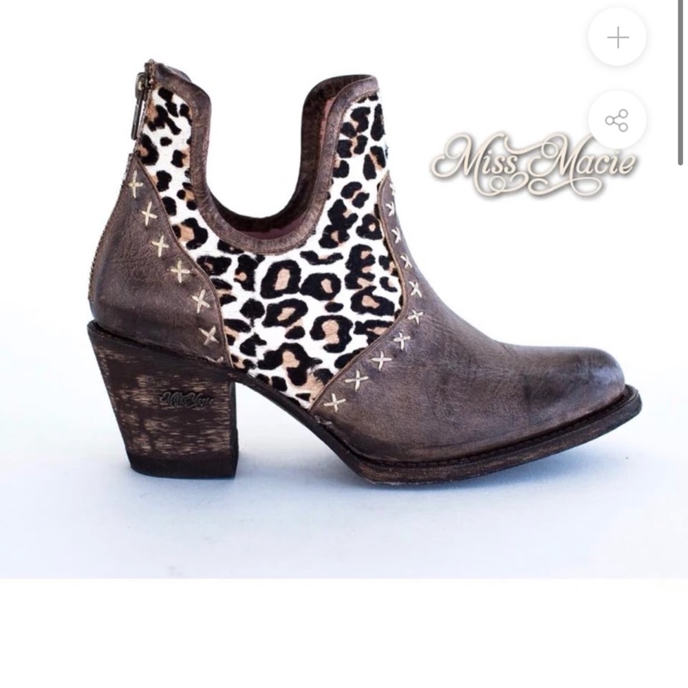Brand new miss Macie leopard booties-size 10